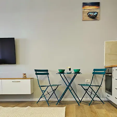 Iris 3 Apartament Wlora