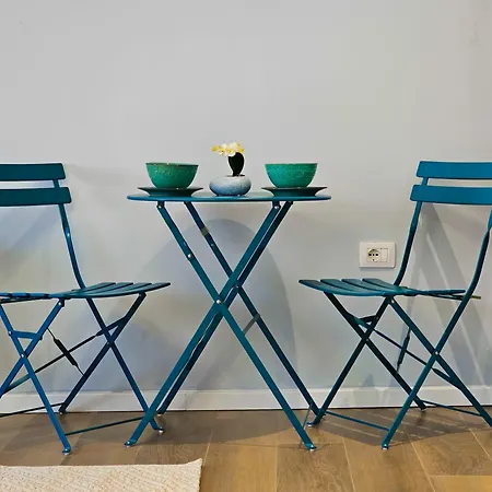 Apartment Iris 3 *